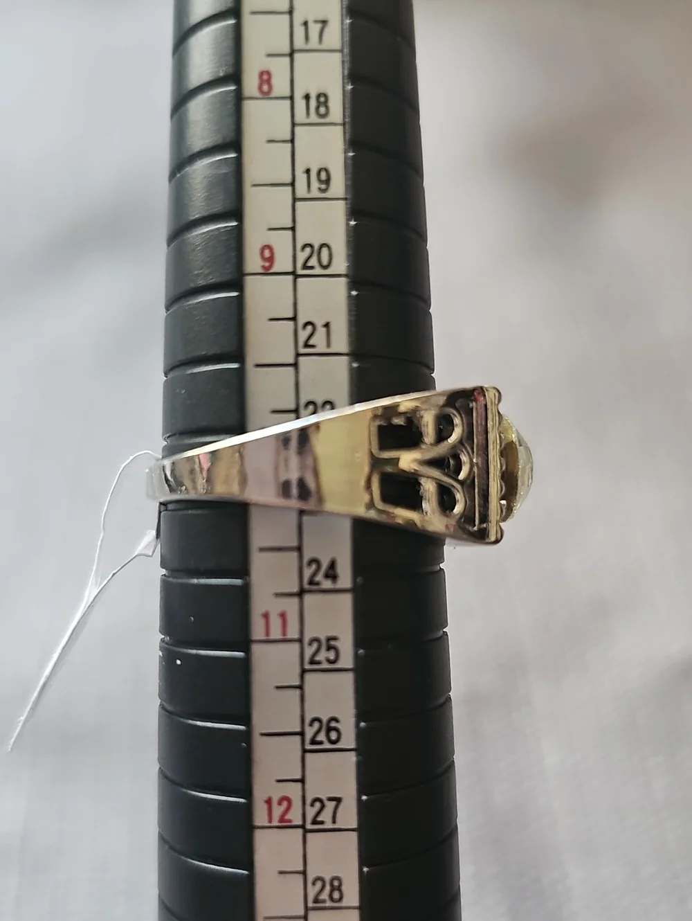 Silver Tone Ring With A Clear Stone Size 10